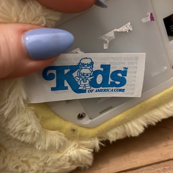 Singing Bunny Plush Peter Cottontail Kids of America Easter Yellow - Picture 8 of 9